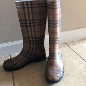 Authentic Burberry rain boots